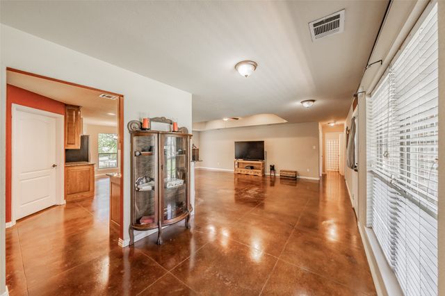 800 Stella Mae Drive, Fort Worth, TX 76028