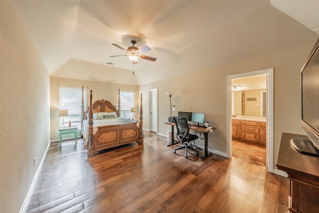 800 Stella Mae Drive, Fort Worth, TX 76028