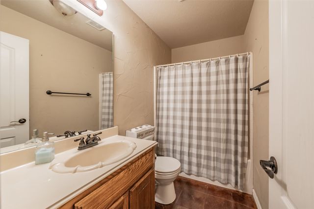 800 Stella Mae Drive, Fort Worth, TX 76028