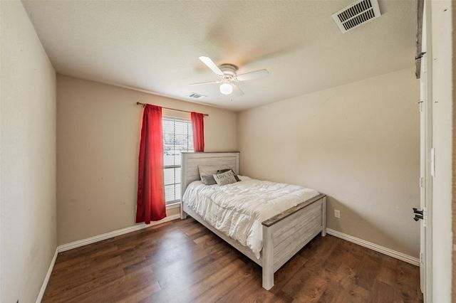 800 Stella Mae Drive, Fort Worth, TX 76028