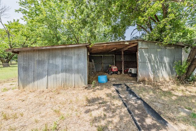 800 Stella Mae Drive, Fort Worth, TX 76028