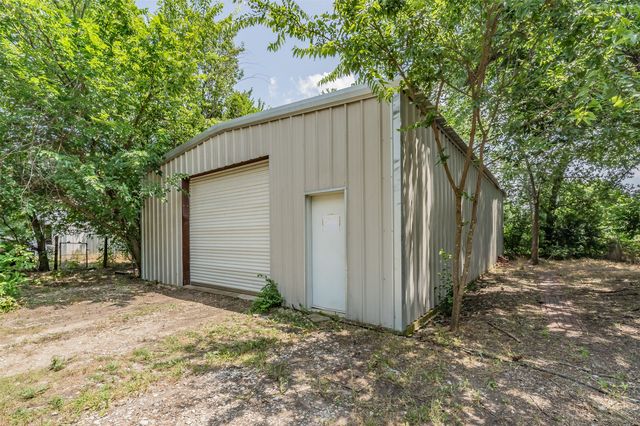 800 Stella Mae Drive, Fort Worth, TX 76028