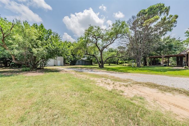 800 Stella Mae Drive, Fort Worth, TX 76028