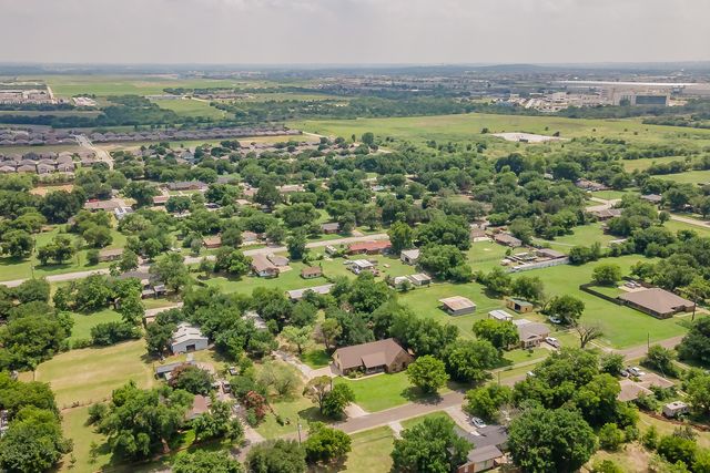 800 Stella Mae Drive, Fort Worth, TX 76028