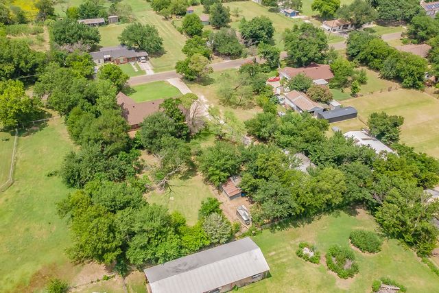 800 Stella Mae Drive, Fort Worth, TX 76028