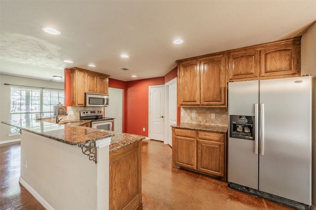 800 Stella Mae Drive, Fort Worth, TX 76028