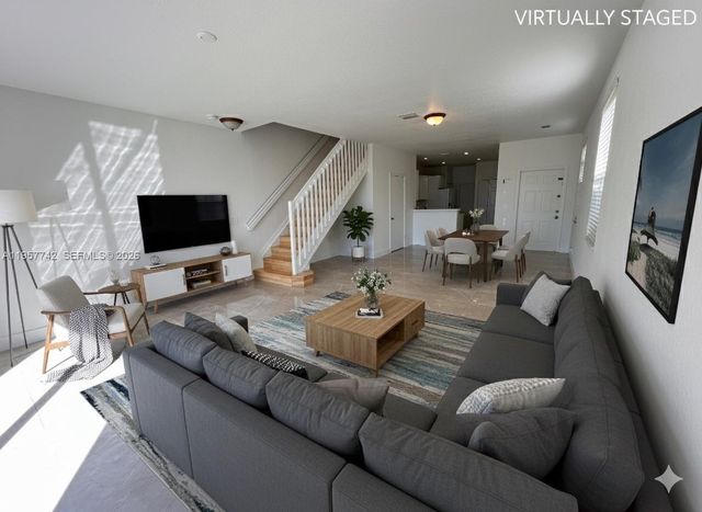 2433 Pasadena Way, Weston, FL 33327