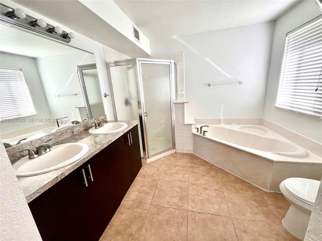 2433 Pasadena Way, Weston, FL 33327
