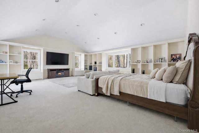 4 Stuart Lane, Katonah, NY 10536