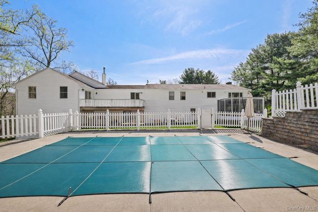 4 Stuart Lane, Katonah, NY 10536