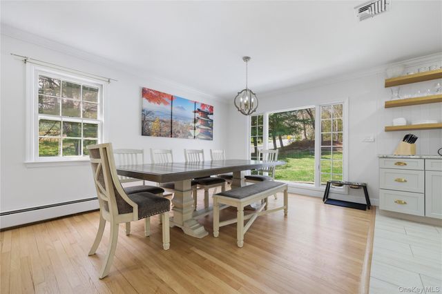 4 Stuart Lane, Katonah, NY 10536