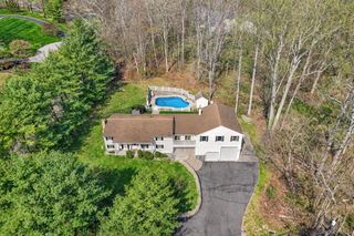 4 Stuart Lane, Katonah, NY 10536