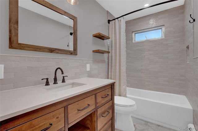 171 School Street, Oyster Bay, NY 11771