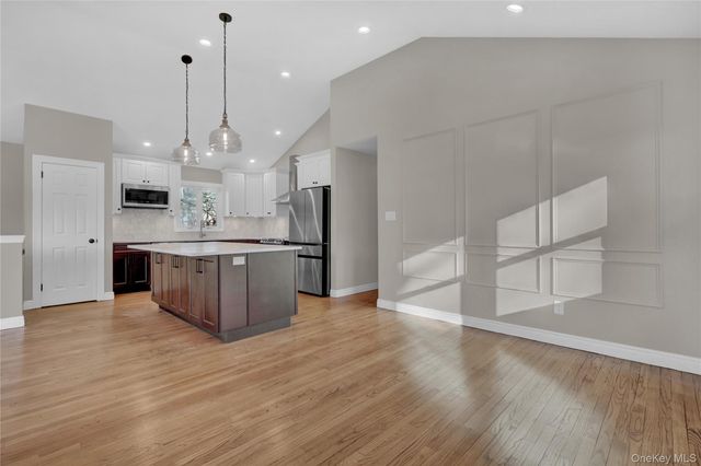 171 School Street, Oyster Bay, NY 11771