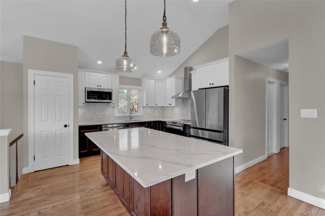 171 School Street, Oyster Bay, NY 11771