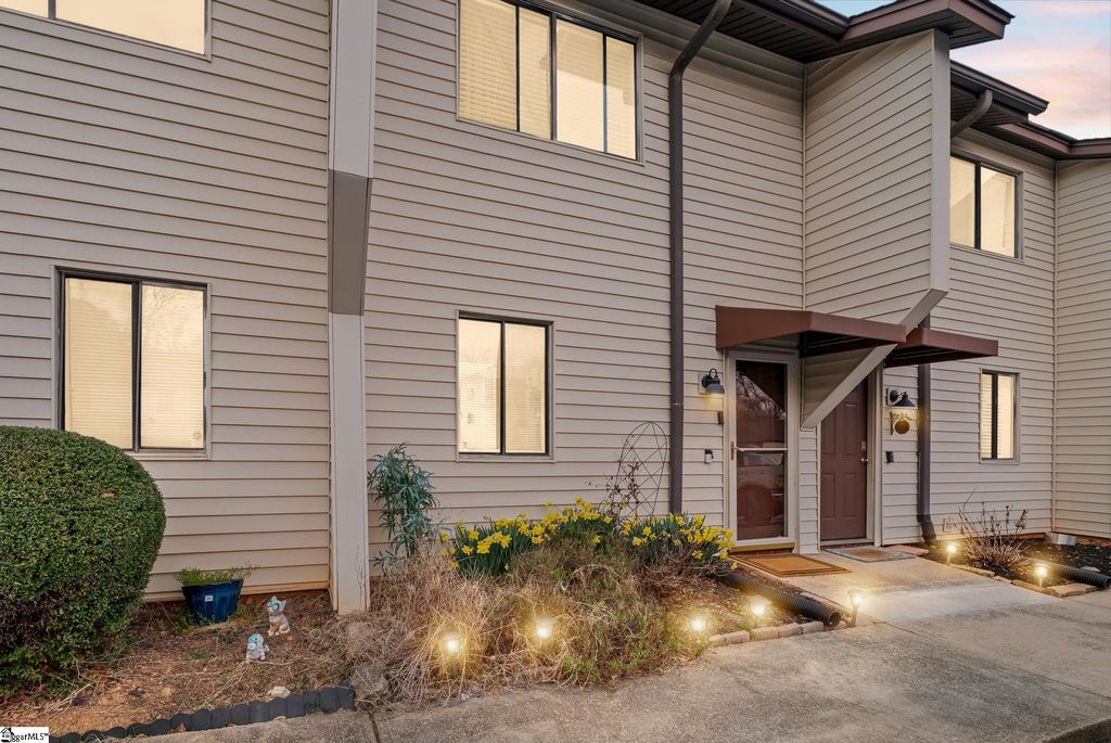 100 Buttercup Way unit 38, Taylors, SC 29687