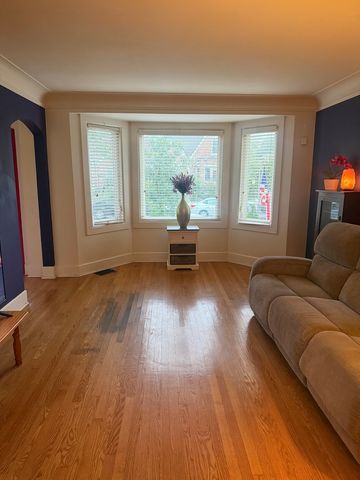 3849 N Nora Avenue, Chicago, IL 60634