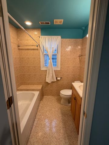3849 N Nora Avenue, Chicago, IL 60634