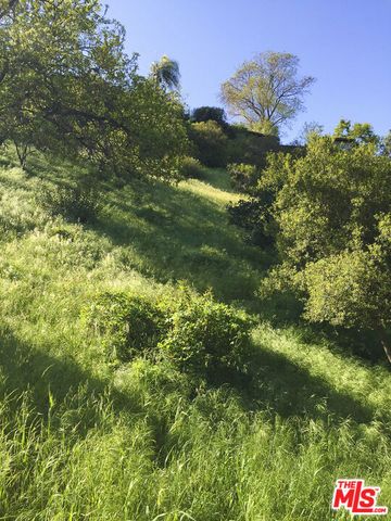 8813 Wonderland Avenue, Los Angeles, CA 90046