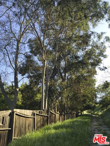 8813 Wonderland Avenue, Los Angeles, CA 90046