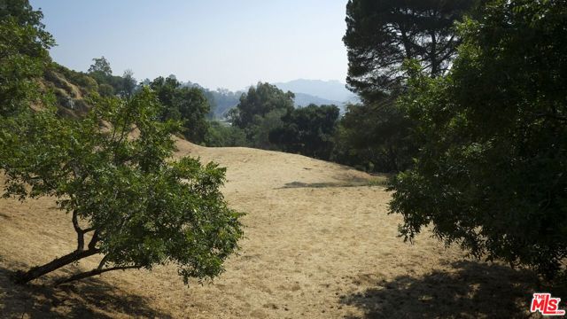 8813 Wonderland Avenue, Los Angeles, CA 90046