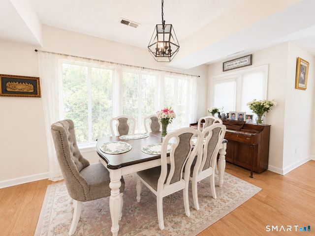 1 Partridge Court 1, Simsbury, CT 06070