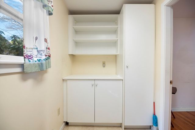 110 Linden St, Hamilton, MA 01982