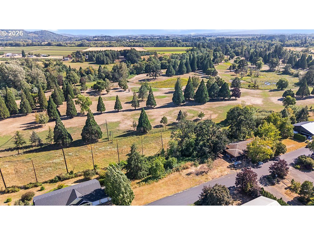 Image 2 of property listing at Sw Bayou Dr 600, Mc Minnville, OR 97128