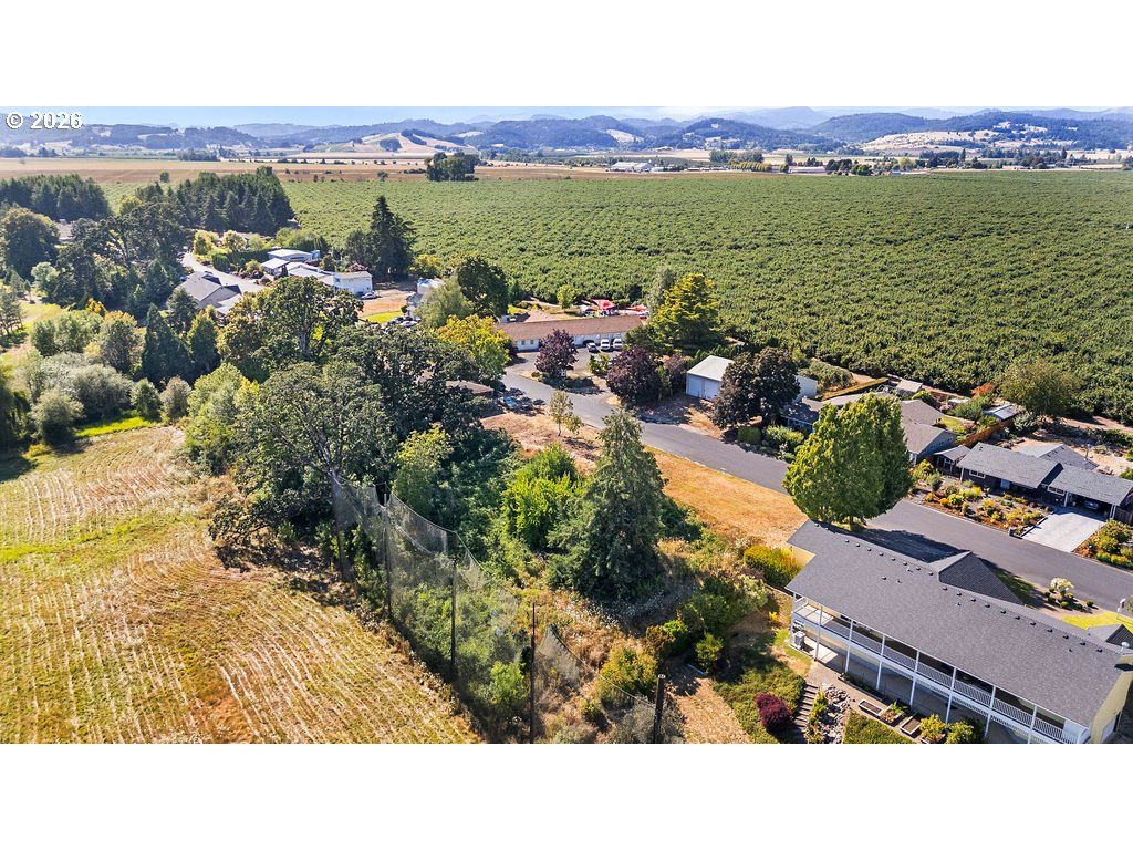 Image 5 of property listing at Sw Bayou Dr 600, Mc Minnville, OR 97128