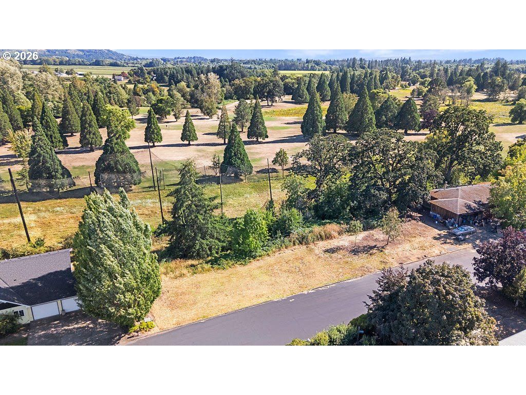Image 7 of property listing at Sw Bayou Dr 600, Mc Minnville, OR 97128