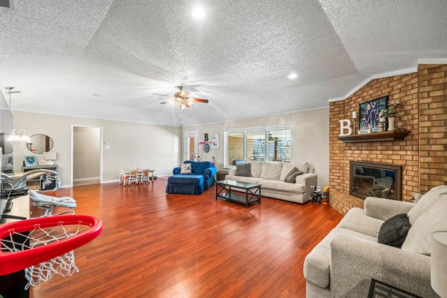 1710 E Hester Street, Brownfield, TX 79316