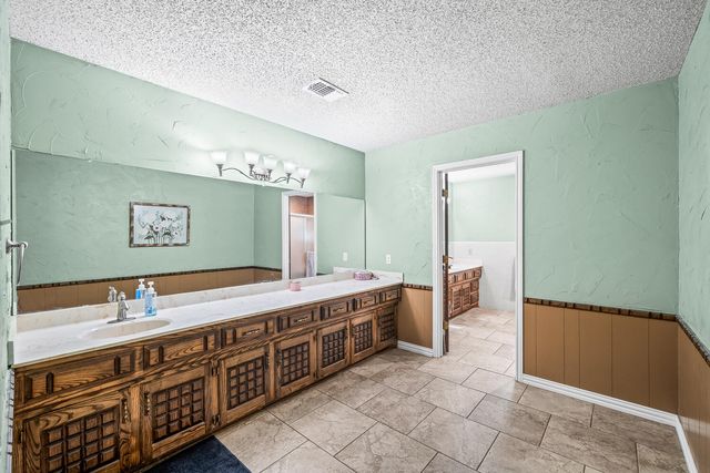 1710 E Hester Street, Brownfield, TX 79316