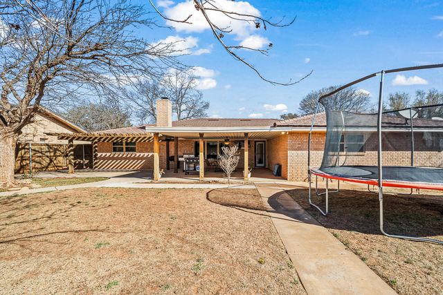 1710 E Hester Street, Brownfield, TX 79316