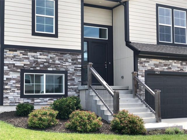 1483 N 162nd Court, Basehor, KS 66007