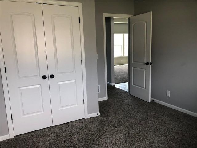 1483 N 162nd Court, Basehor, KS 66007