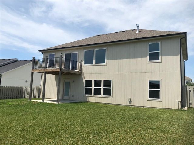 1483 N 162nd Court, Basehor, KS 66007