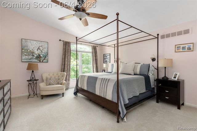 42812 Ledgeview Drive, Novi, MI 48377