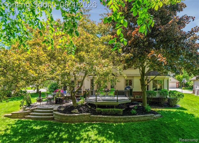 42812 Ledgeview Drive, Novi, MI 48377