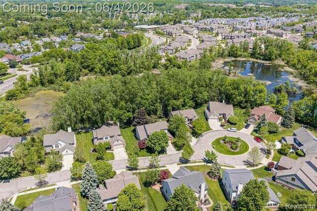 42812 Ledgeview Drive, Novi, MI 48377
