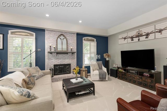 42812 Ledgeview Drive, Novi, MI 48377