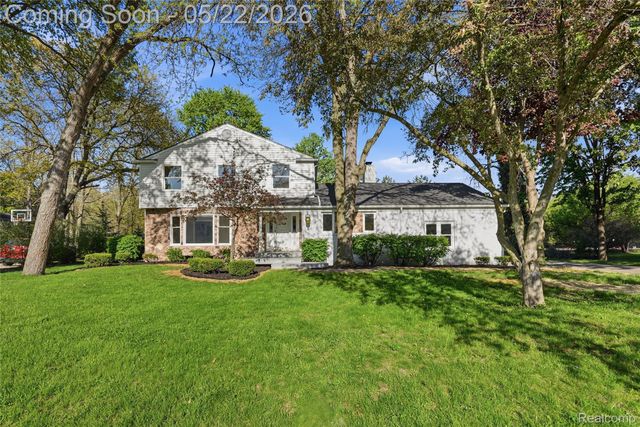 53568 Wolf Drive, Shelby Charter Township, MI 48316