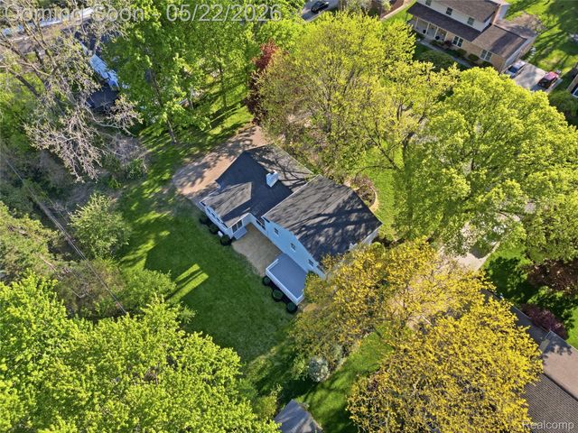 53568 Wolf Drive, Shelby Charter Township, MI 48316