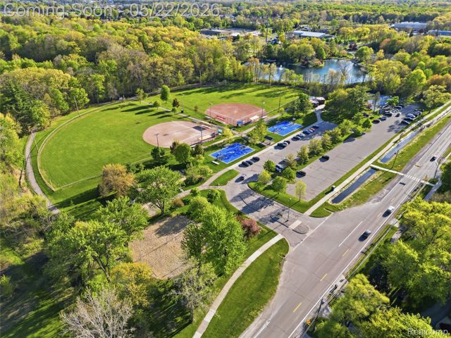 53568 Wolf Drive, Shelby Charter Township, MI 48316