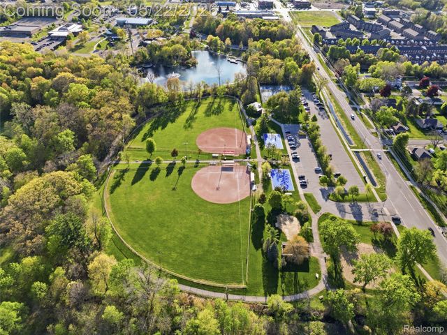 53568 Wolf Drive, Shelby Charter Township, MI 48316