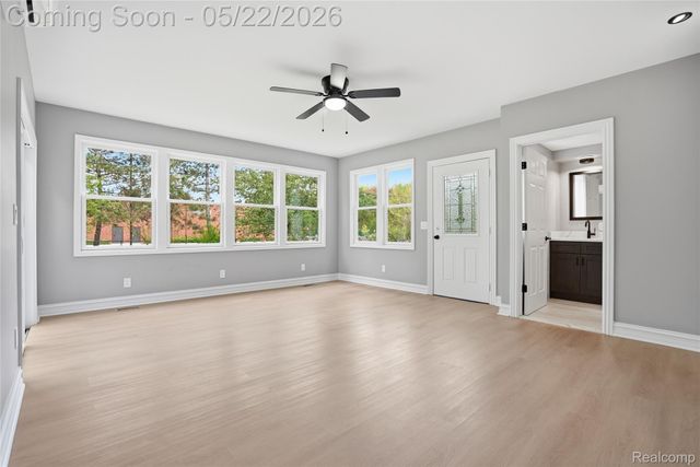 53568 Wolf Drive, Shelby Charter Township, MI 48316