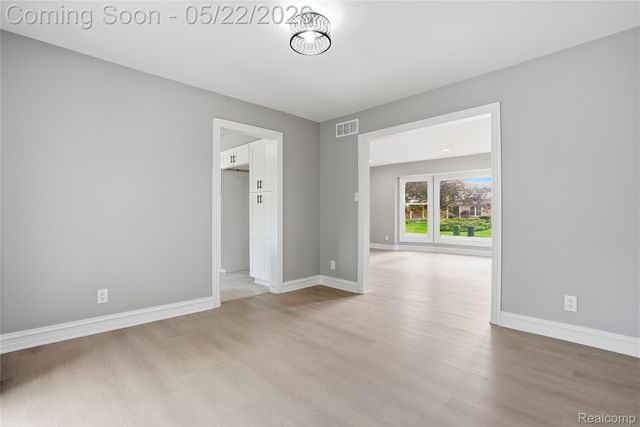 53568 Wolf Drive, Shelby Charter Township, MI 48316