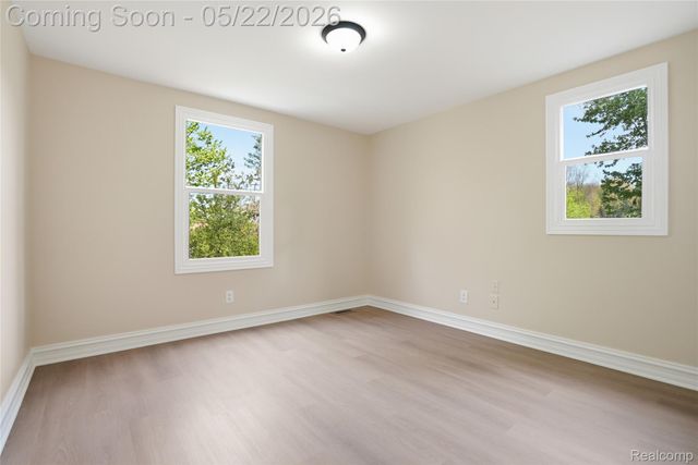 53568 Wolf Drive, Shelby Charter Township, MI 48316