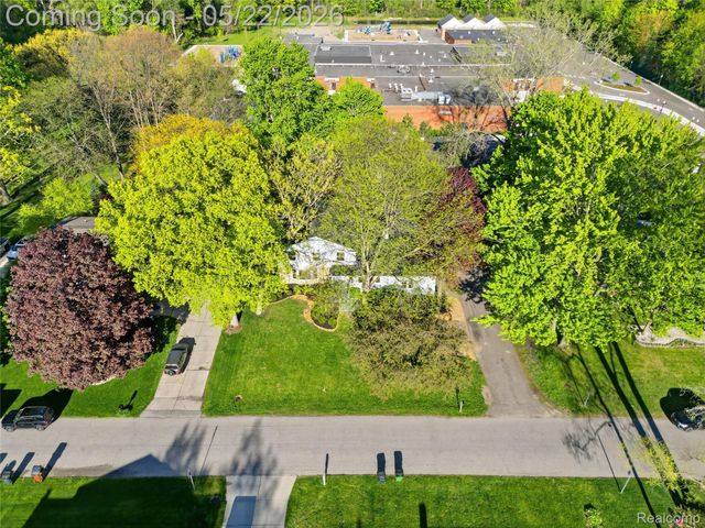53568 Wolf Drive, Shelby Charter Township, MI 48316