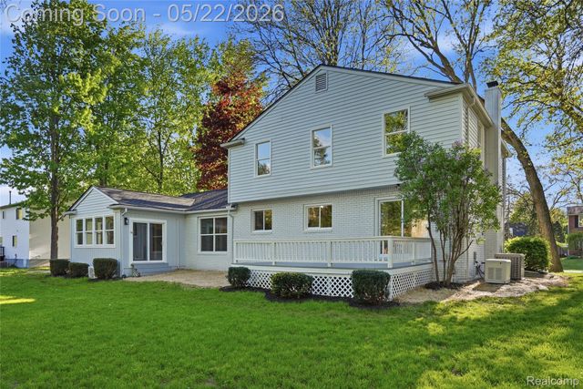 53568 Wolf Drive, Shelby Charter Township, MI 48316