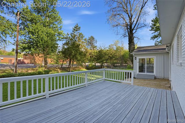 53568 Wolf Drive, Shelby Charter Township, MI 48316